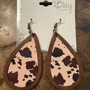 By The Bay NWT Wooden Brown Cow Design Teardrop Earrings.